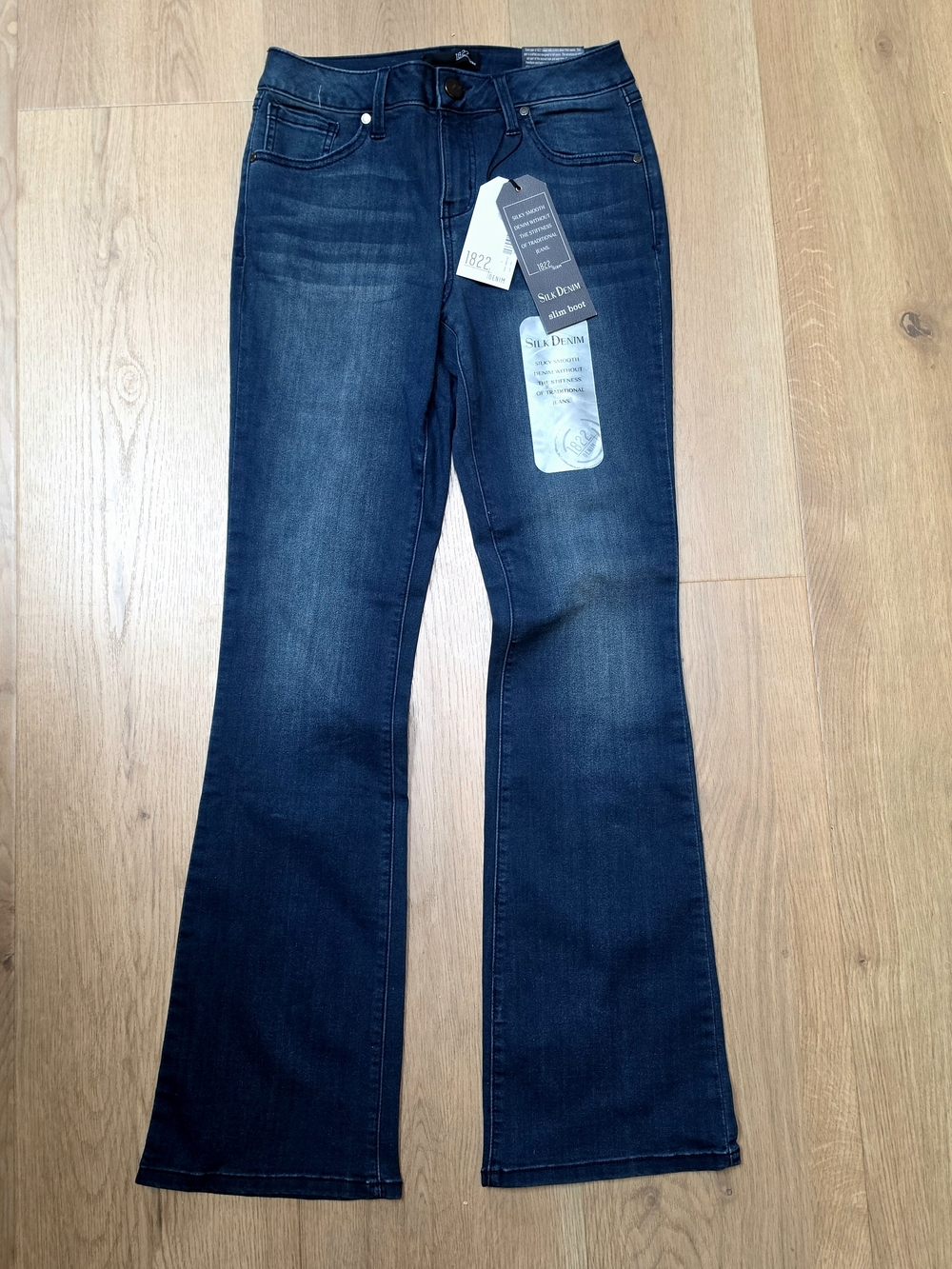 NWT 1822 slim Stretch Bootcut Women's Jeans - Dark Blue Denim